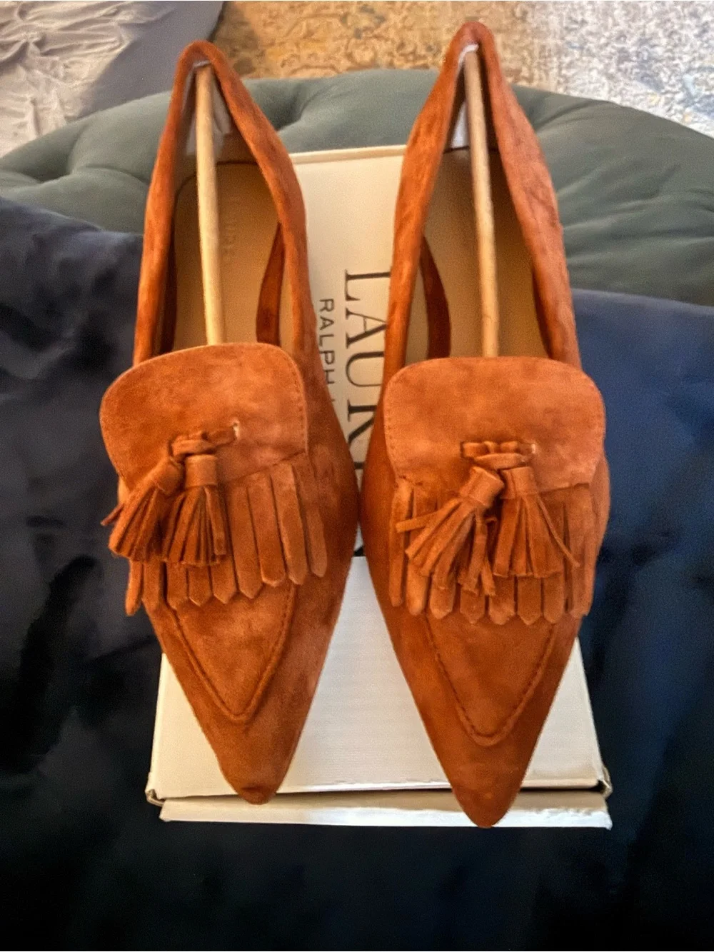 Lauren Ralph Lauren Londyn fringed suede pointed toe ballet flat. Tan. Size 6.5B